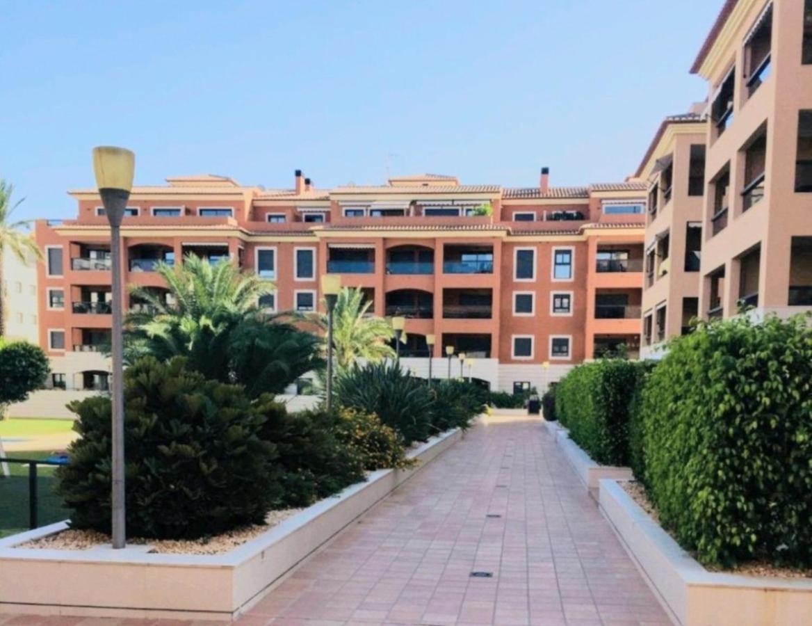 Apartamento Con Terraza Sur Denia