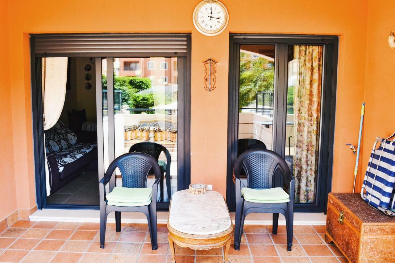 Apartamento Con Terraza Sur Apartment *